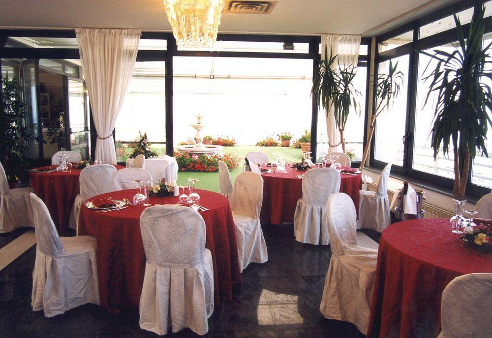 Hotel Esplanade Pescara Exterior foto